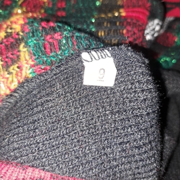 Holiday time Christmas sweater size 9 - Picture 4 of 4